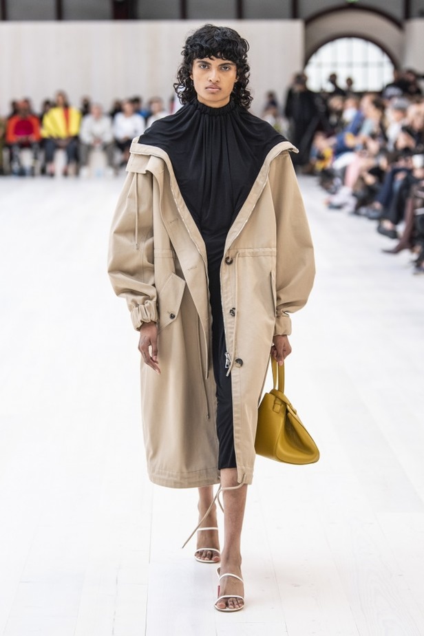 مجموعة لويفي لموسم ربيع وصيف 2022