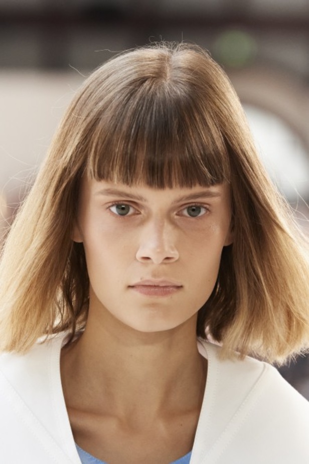 عرض أزياء لويفي لموسم ربيع وصيف 2022