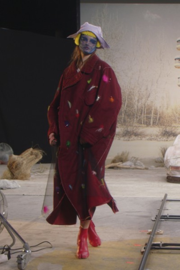 عرض أزياء Maison Margiela لربيع وصيف 2022 من أسبوع الموضة في باريس 