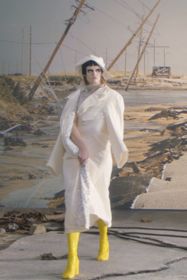 عرض أزياء Maison Margiela لربيع وصيف 2022 من أسبوع الموضة في باريس 