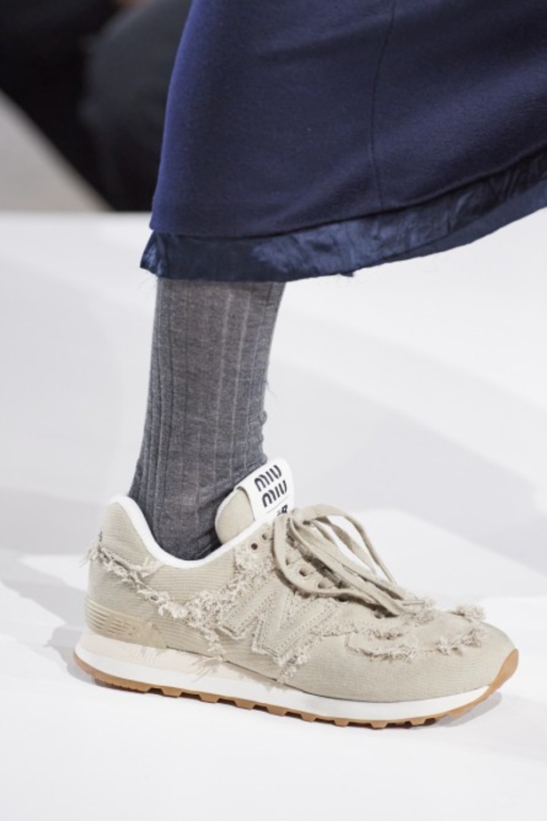 مجموعة Miu Miu لربيع وصيف 2022 من أسبوع الموضة في باريس