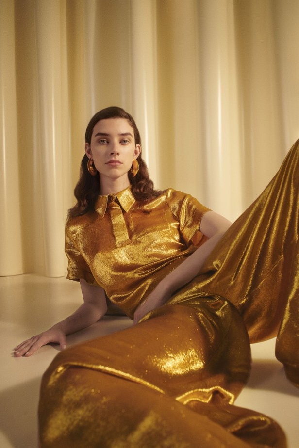 عرض أزياء Maison Rabih Kayrouz لربيع وصيف 2022 من أسبوع الموضة في باريس