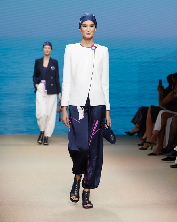 مجموعةGIORGIO ARMANI  لربيع 2022 مزيج بين الجرأة والحرية