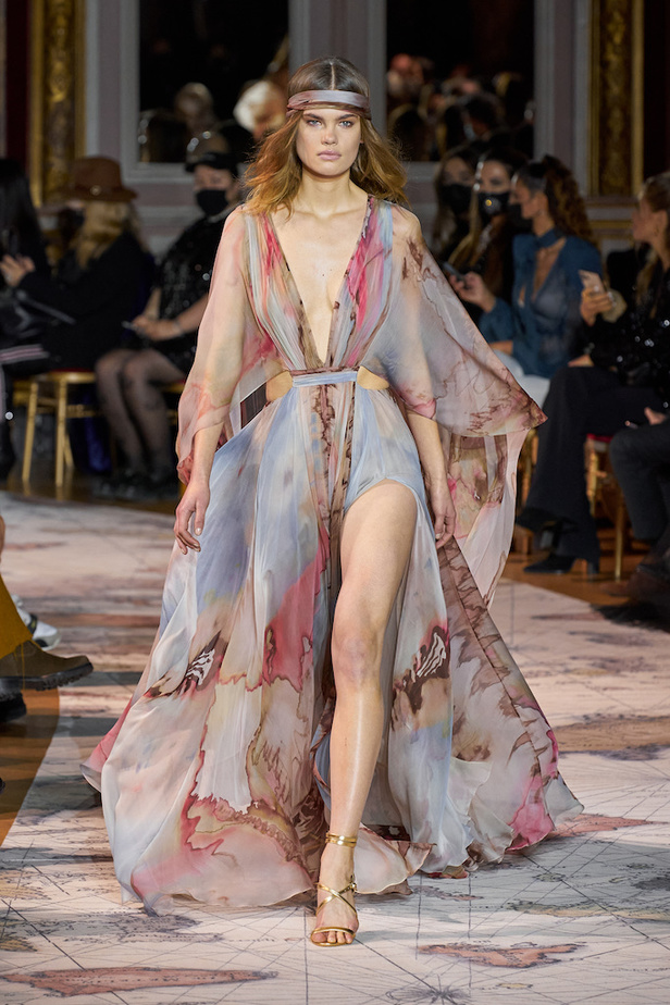 من مجموعة زهير مراد لموسم ربيع وصيف 2022 