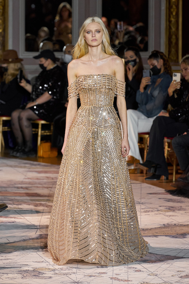 من مجموعة زهير مراد لموسم ربيع وصيف 2022 