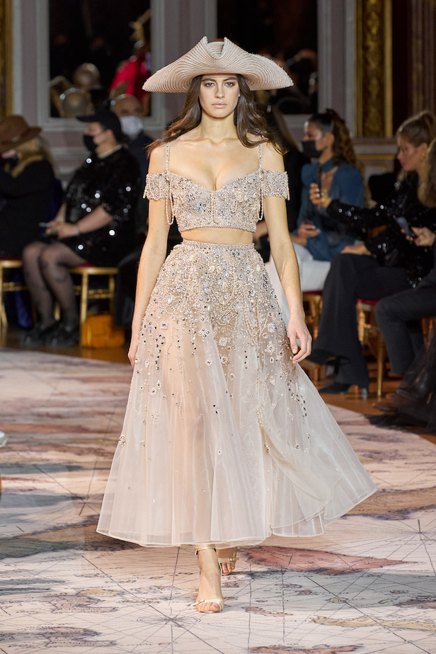 من مجموعة زهير مراد لموسم ربيع وصيف 2022 