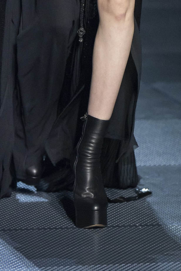 عرض أزياء فندي للهوت كوتور لربيع وصيف 2022