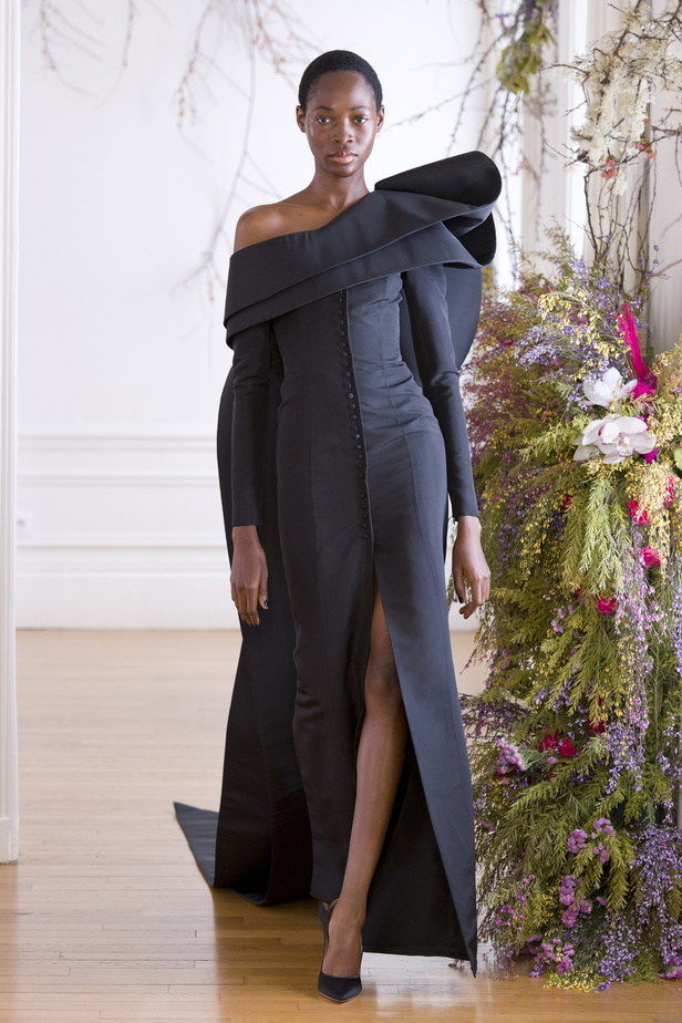 مجموعة Ashi Studio للهوت كوتور لربيع وصيف 2022‏