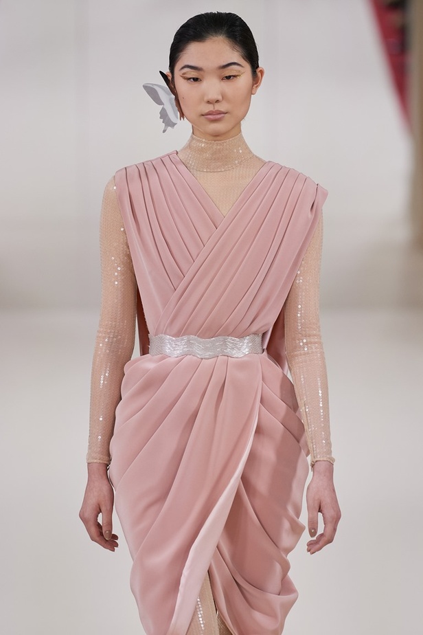 مجموعة Alexis Mabille الهوت كوتور لربيع وصيف 2022