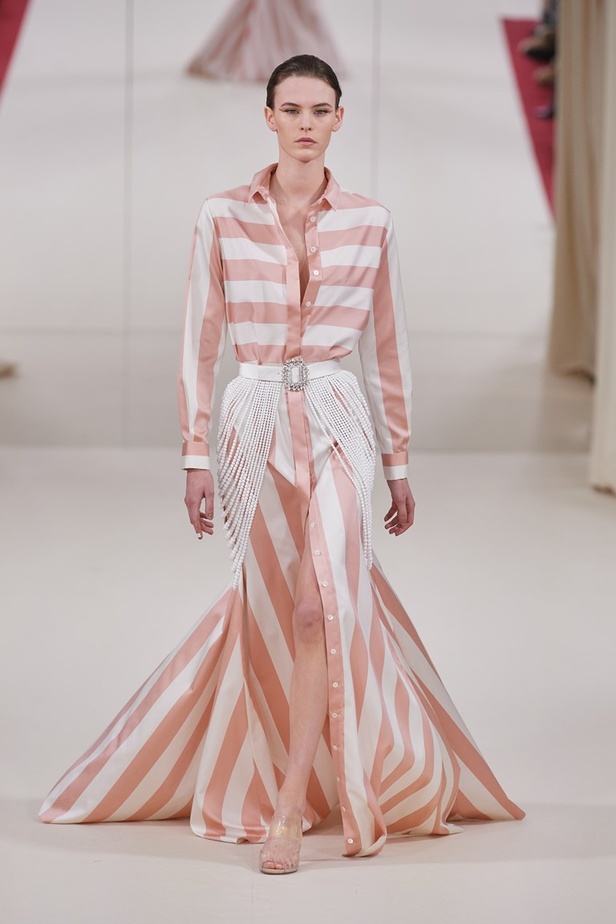 مجموعة Alexis Mabille الهوت كوتور لربيع وصيف 2022