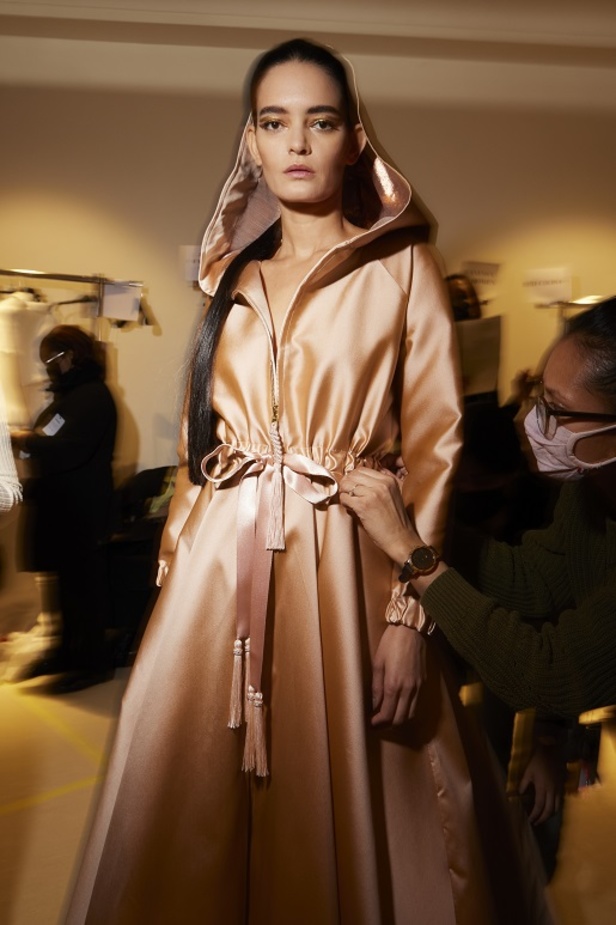 مجموعة Alexis Mabille الهوت كوتور لربيع وصيف 2022