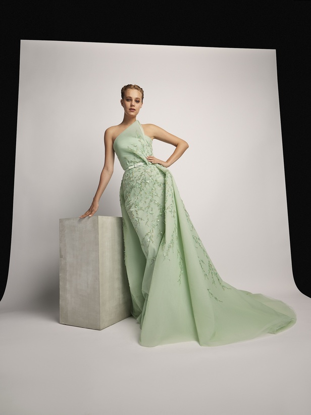 إشراقة الربيع في مجموعة رامي العلي للألبسة الفاخرة لربيع وصيف 2022