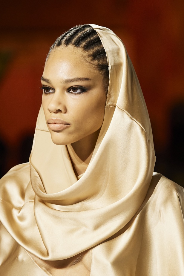 مجموعة الهوت كوتور لربيع وصيف 2022 من ستيفان رولاند بعد غياب عامين 