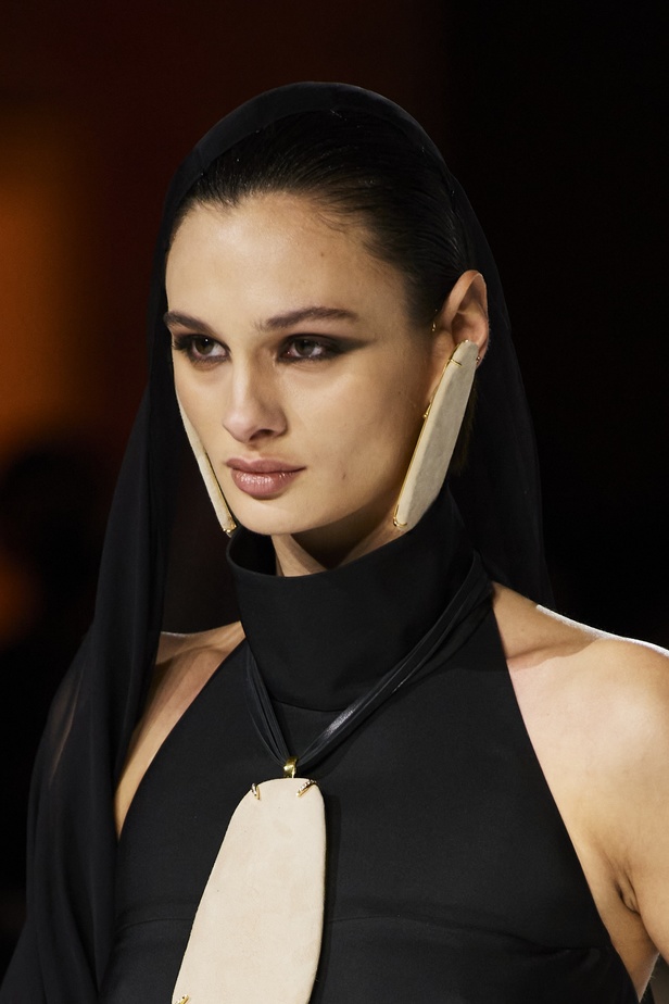 مجموعة الهوت كوتور لربيع وصيف 2022 من ستيفان رولاند بعد غياب عامين 