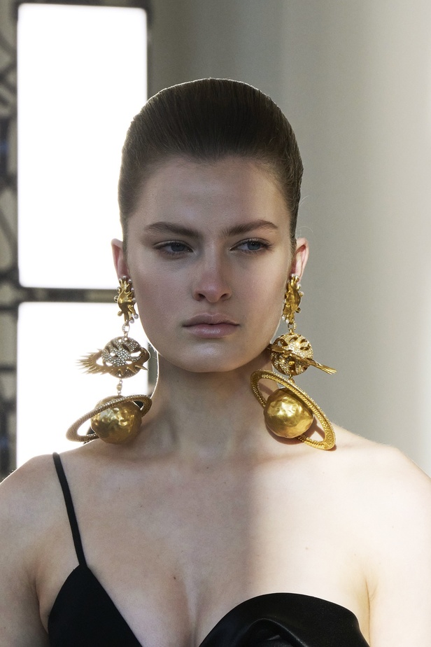 عرض أزياء سكياباريلي لموسم ربيع وصيف 2022