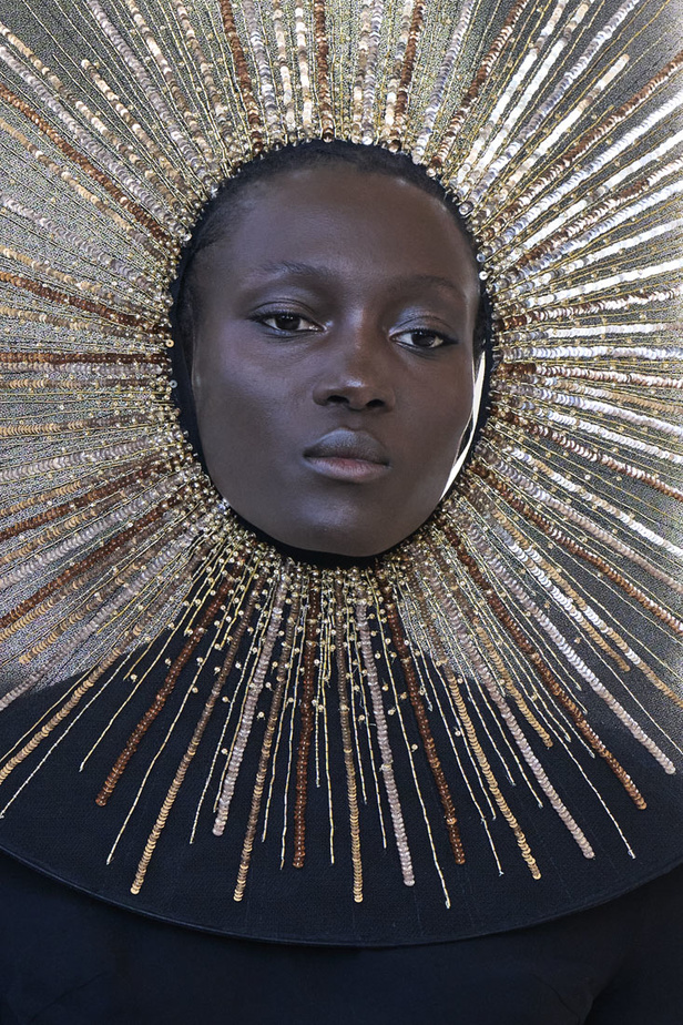 عرض أزياء سكياباريلي لموسم ربيع وصيف 2022