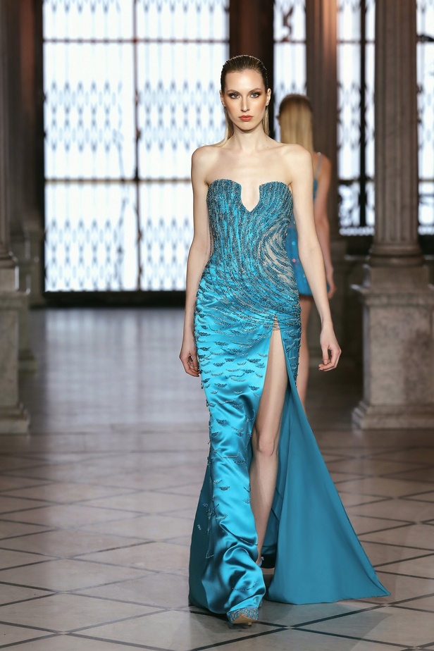 مجموعة المصمم طوني ورد من الأزياء الراقية لربيع وصيف 2022