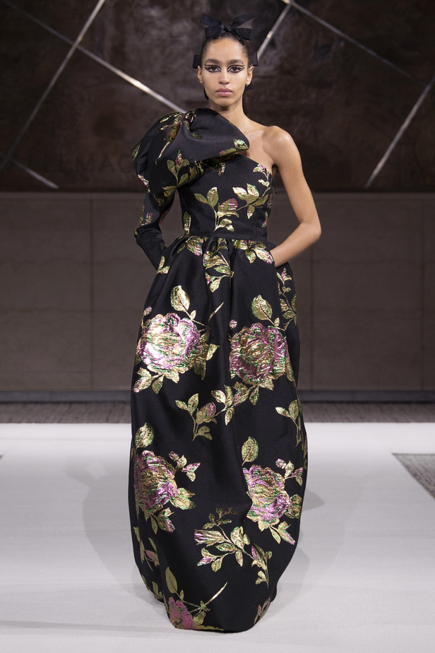 مجموعة Giambattista Valli للهوت كوتور لربيع وصيف 2022‏