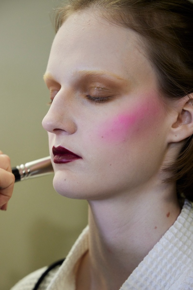 مجموعة أزياء Viktor&Rolf للأزياء الراقية لربيع وصيف 2022