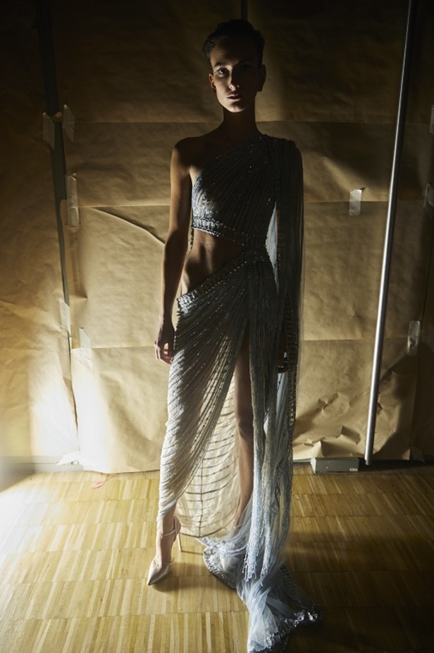 مجموعة أزياء Viktor&Rolf للأزياء الراقية لربيع وصيف 2022