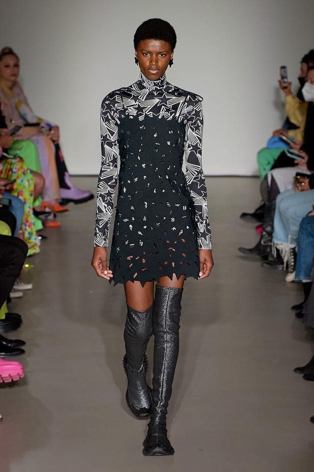 عرض MSGM لخريف وشتاء 2022