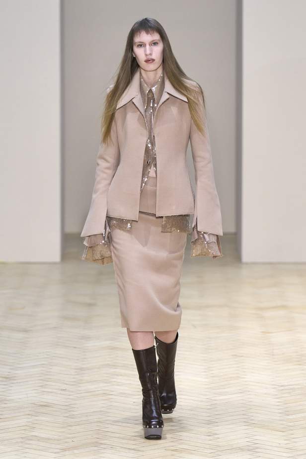 عرض أزياء مجموعة 16Arlington لموسم خريف وشتاء 2022 في لندن