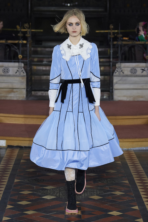 من مجموعة Bora Aksu لموسم خريف 2022