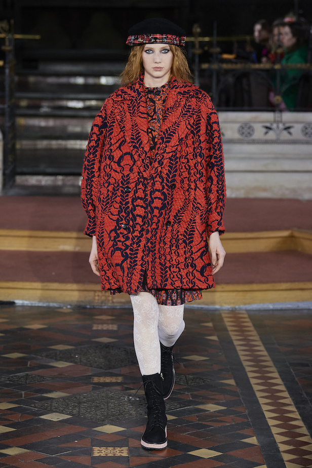 من مجموعة Bora Aksu لموسم خريف 2022