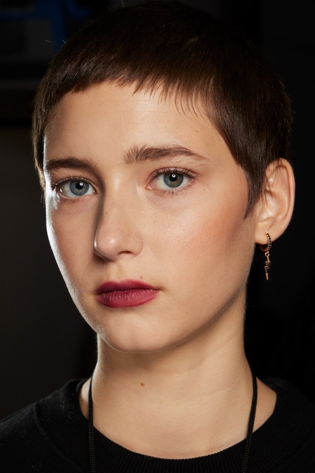 مكياج وتسريحات شعر مجموعة Coach لخريف وشتاء 2022