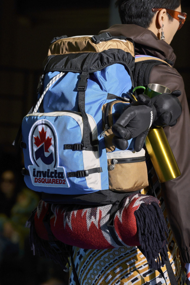 تصاميم كاجوال وعصرية في مجموعة DSquared2 لخريف وشتاء 2022