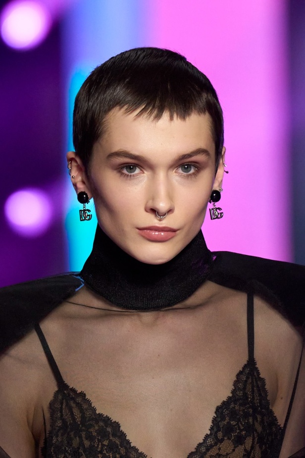 اطلالات جمالية من عرض أزياء Dolce&Gabbana لموسم خريف 2022