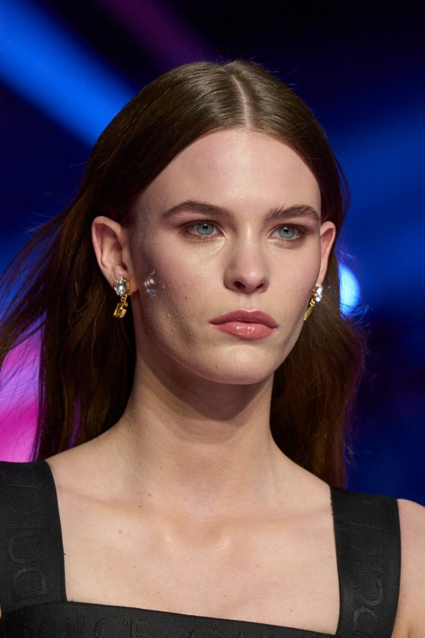 اطلالات جمالية من عرض أزياء Dolce&Gabbana لموسم خريف 2022