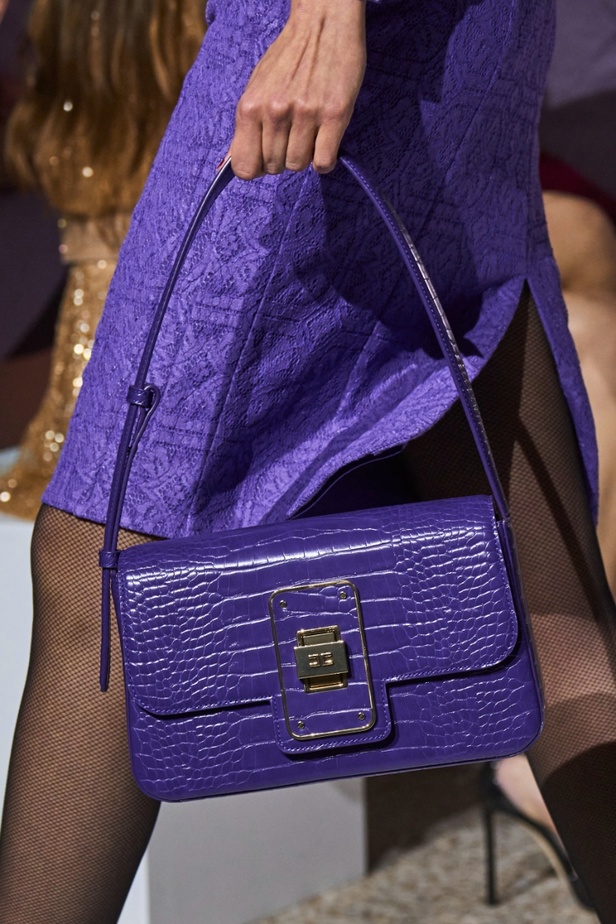 رائدات الموضة العربيات هن أبرز العارضات في مجموعة إليزابيتا فرانكي لخريف 22