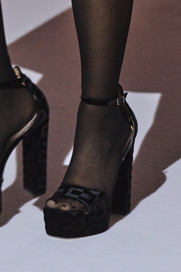 رائدات الموضة العربيات هن أبرز العارضات في مجموعة إليزابيتا فرانكي لخريف 22