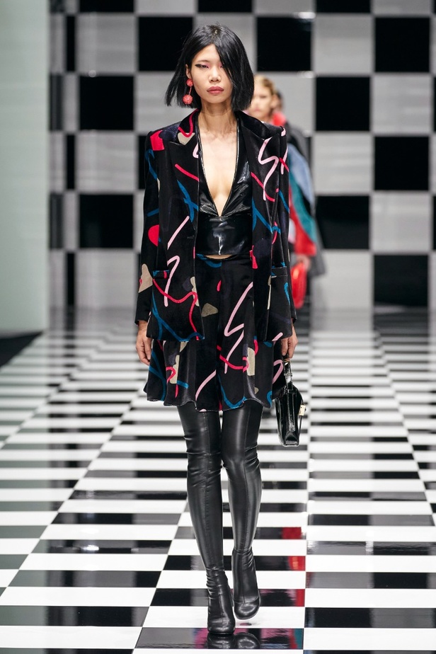  مجموعة Emporio Armani  لخريف 2022 أكثر تنوعًا وشمولًا من أي وقت مضى