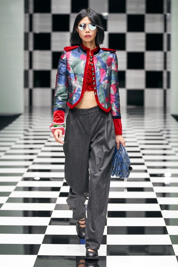  مجموعة Emporio Armani  لخريف 2022 أكثر تنوعًا وشمولًا من أي وقت مضى