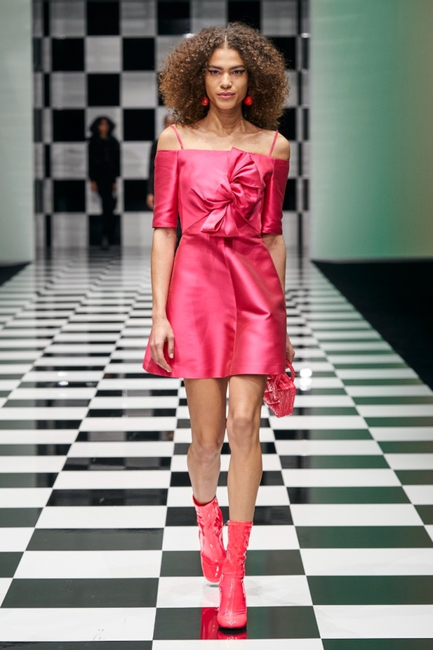  مجموعة Emporio Armani  لخريف 2022 أكثر تنوعًا وشمولًا من أي وقت مضى