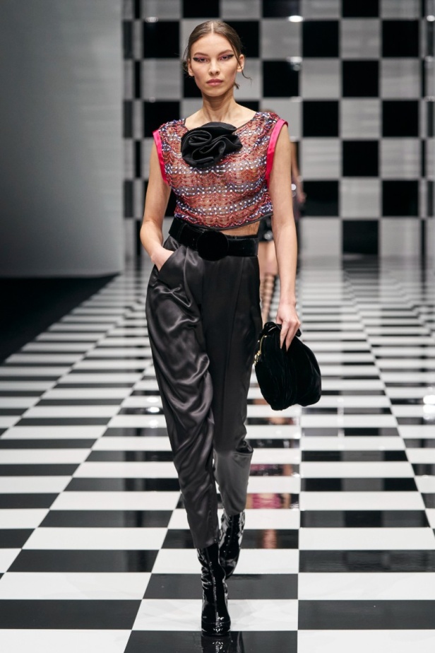  مجموعة Emporio Armani  لخريف 2022 أكثر تنوعًا وشمولًا من أي وقت مضى