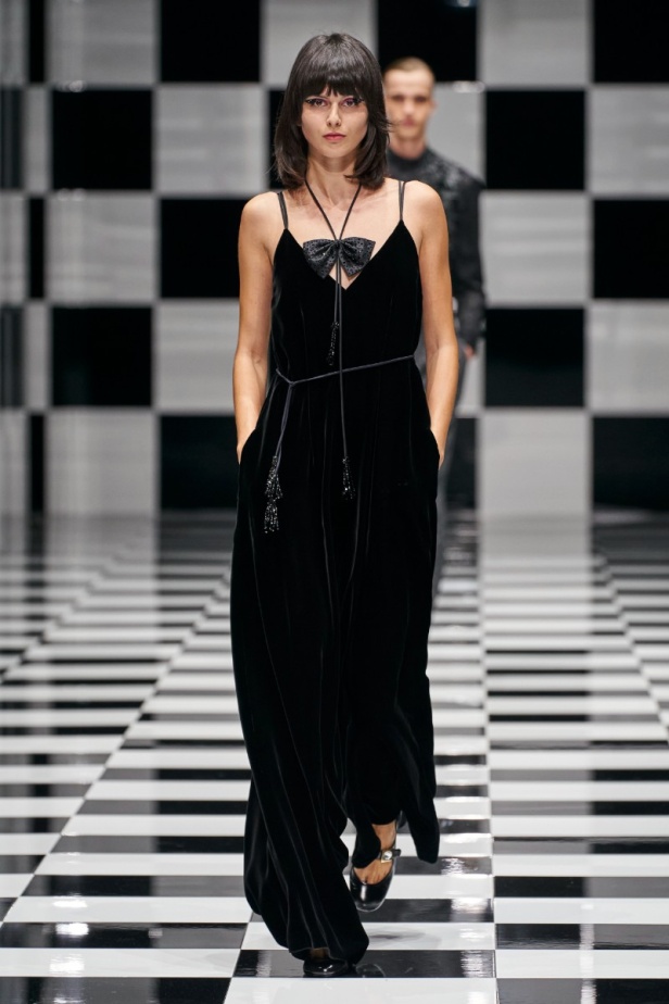  مجموعة Emporio Armani  لخريف 2022 أكثر تنوعًا وشمولًا من أي وقت مضى