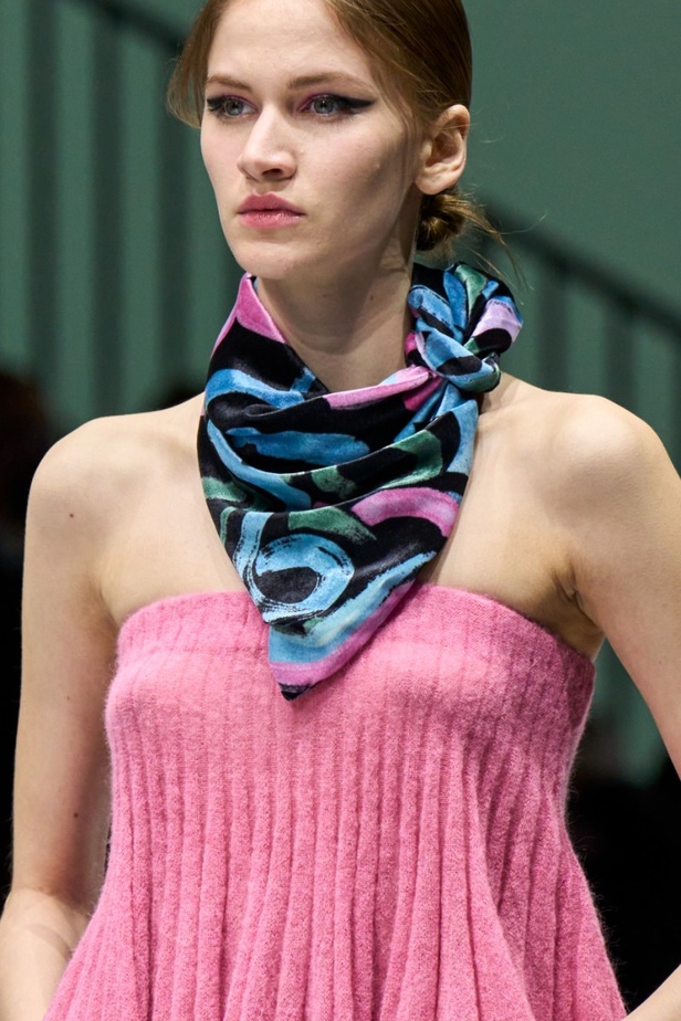  مجموعة Emporio Armani  لخريف 2022 أكثر تنوعًا وشمولًا من أي وقت مضى