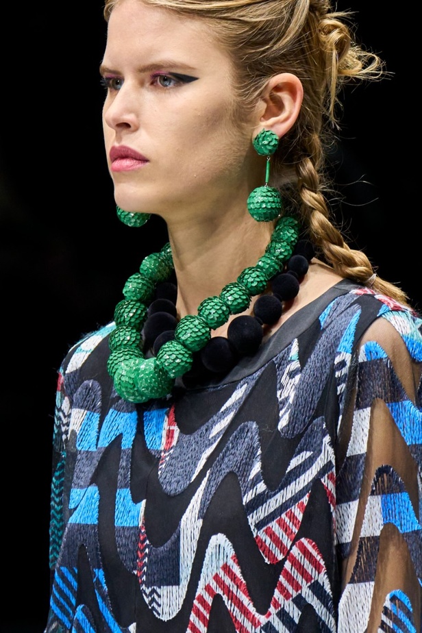  مجموعة Emporio Armani  لخريف 2022 أكثر تنوعًا وشمولًا من أي وقت مضى