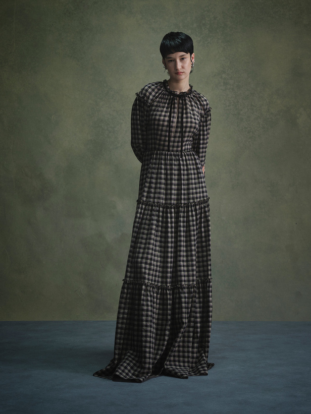 أزياء NOON BY NOOR تجمع عالم التناقضات لخريف وشتاء 2022