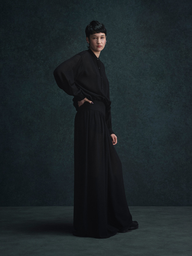 أزياء NOON BY NOOR تجمع عالم التناقضات لخريف وشتاء 2022