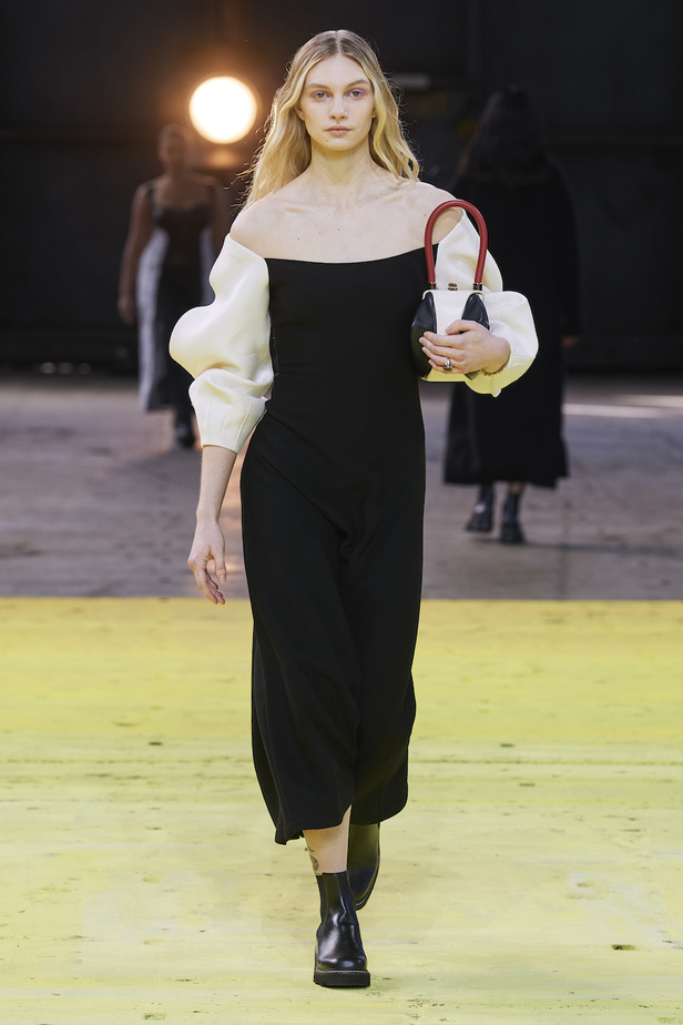 منمجموعة غابرييلا هيرست لخريف وشتاء 2022-2023