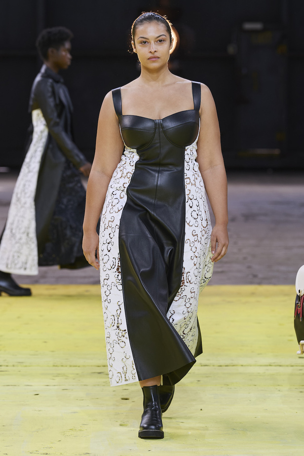 منمجموعة غابرييلا هيرست لخريف وشتاء 2022-2023