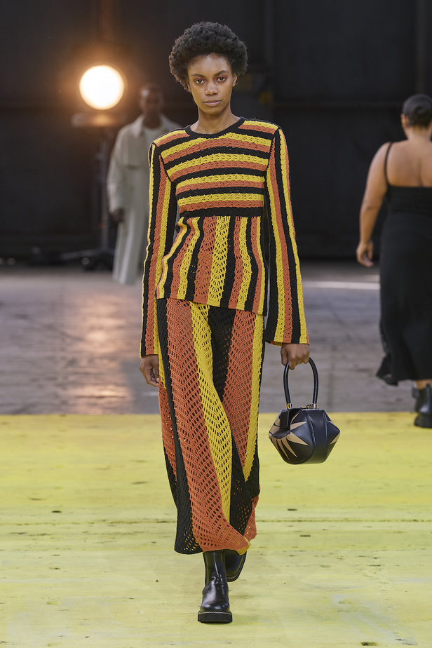 منمجموعة غابرييلا هيرست لخريف وشتاء 2022-2023