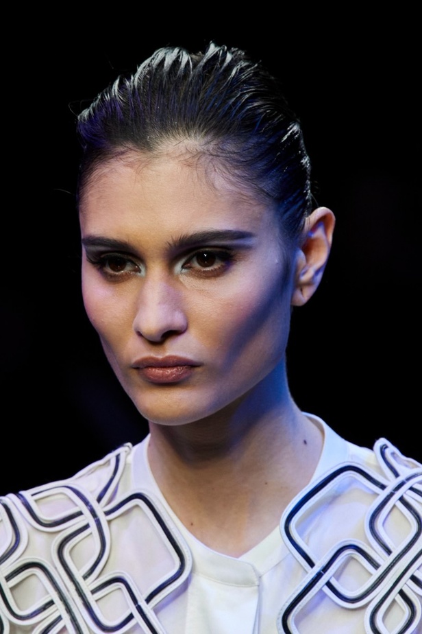 اطلالات جمالية عرض Giorgio Armani  لخريف 2022 