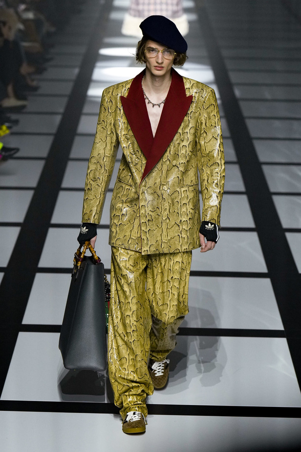 تعاون Adidas وGucci يذهل الحضور في مجموعة "غوشي" لخريف وشتاء 2022