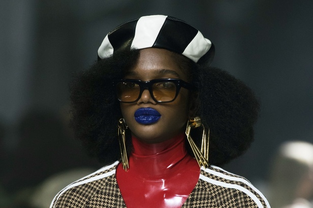 اطلالات جمالية من عرض أزياء Gucci لموسم خريف 2022