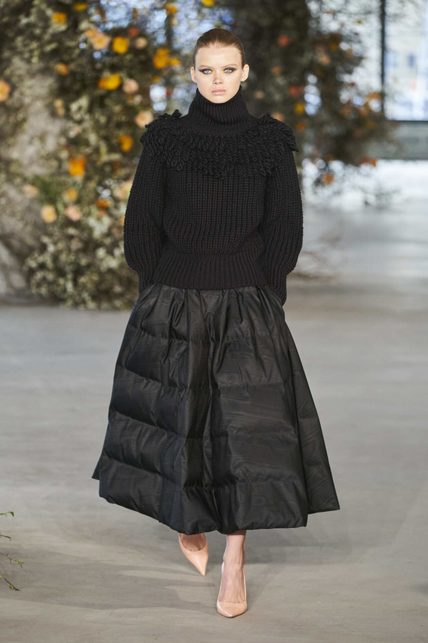 عرض أزياء مجموعة Jason Wu لموسم خريف وشتاء 2022 في نيويورك